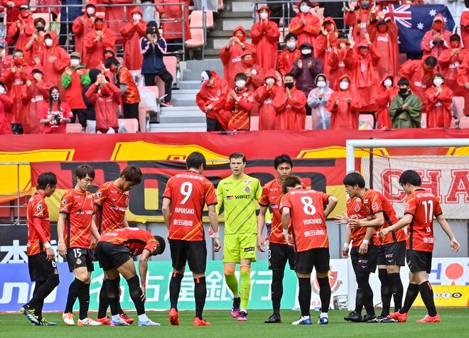 【J1分析】遠のく首位川崎の背中… 見えなかった名古屋の「奪いどころ」の画像
