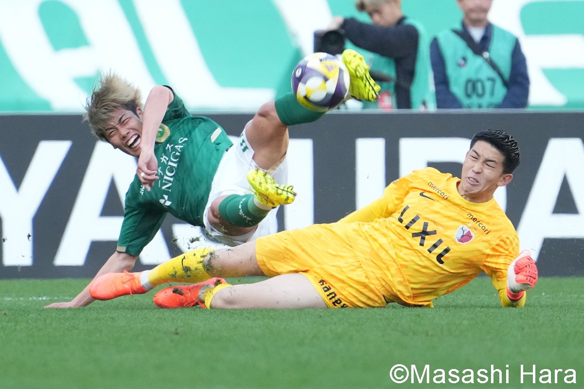 鈴木彩艶の穴を埋めた｢日本代表GK｣が好セーブ連発！リーグMVP｢最有力