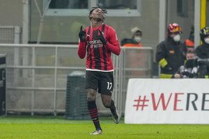 狙い通りの技ありシュート?それとも…ポルトガル代表・ACミランFWラファエル・レオンの「呆然とする」ゴール【動画】の画像