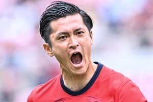 ｢ギャップ萌えの極地｣“父の日の似顔絵プレゼント”鹿島の武闘派ナオミチとチビミチの癒やしショットに反響｢ナオさんのお顔が優しくていいパパが溢れてます｣の声の画像