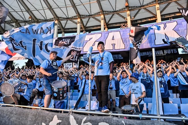 【サポーターアルバム】平日ナイターの試合前から駆け付けた川崎フロンターレのサポーター写真84枚！ 夕日に照らされながらの等々力ショット「川崎フロンターレー横浜FC」の画像005