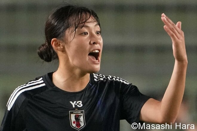韓国戦ワントップ起用の「なでしこ新星」強烈ミドル弾で幕開け! 後半「美人すぎる10番」がトップ下出場も…澤穂希の同僚「女メッシ」の奮闘で優勝の行方は最終戦へ【日本代表vs韓国代表】激闘PHOTOギャラリーの画像