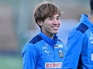 「えっぐい落ち方」「マンガやん」川崎フロンターレの新キャプテンが見せた「衝撃ドライブシュート」に驚きの声続出！  本人も「100回に1回くらい」と語った鬼軌道の画像