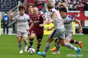 「J1リーグ8戦勝ちなし」アンドレス・イニエスタの「試合後のふるまい」に表れた神戸の苦悩【ヴィッセル神戸vs京都サンガF.C】原悦生PHOTOギャラリー「サッカー遠近」の画像