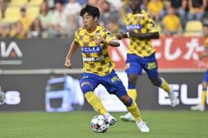 サッカー元日本代表・香川真司の｢パンツ一丁で水しぶき姿｣が｢1万8000いいね｣の大反響！ ｢サービスショットすぎる｣と大反響の「サウナでリフレッシュ画像」【画像】の画像