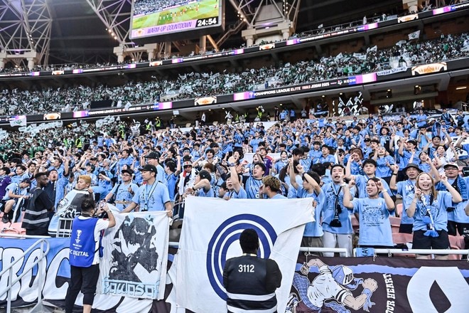 【サポーターアルバム】サウジアラビア・ジェッダ開催のACLE決勝に川崎サポーター700人が集結！ 現地で声援を送ったサポーター写真78枚「アル・アハリー川崎フロンターレ(1)」の画像067