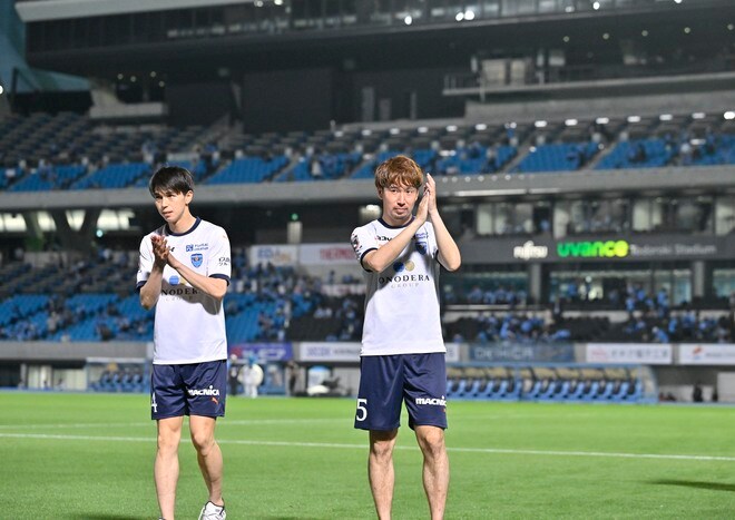 【サポーターアルバム】水曜開催の横浜FC戦に2万人が駆け付けた川崎フロンターレのサポーター写真47枚！ 勝利後の笑顔ショット「川崎フロンターレー横浜FC」の画像009
