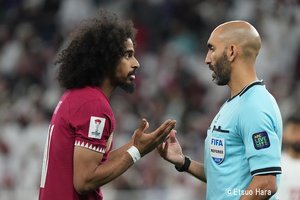 【サッカーにVARは本当に必要か？】最終結論(3)誤審ピエロを救う「VARとプレー集中」、ストレスを軽減させる「リクエスト制」、プレミア古豪「提案の意義」の画像