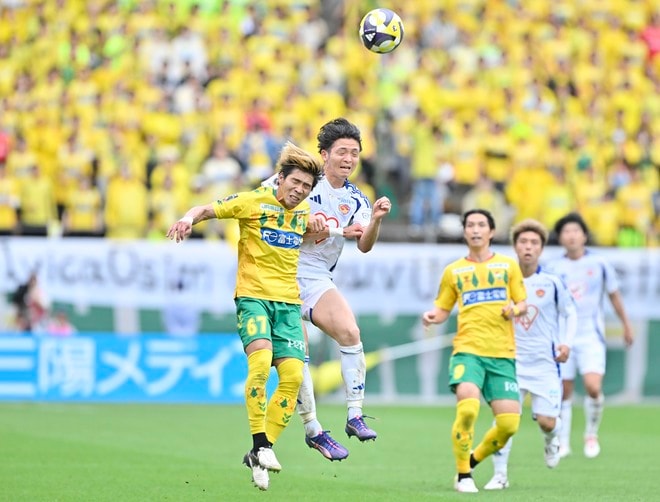 【試合アルバム】ジェフユナイテッド千葉のベガルタ仙台戦でのプレー写真49枚！「ジェフユナイテッド千葉ーベガルタ仙台」の画像042