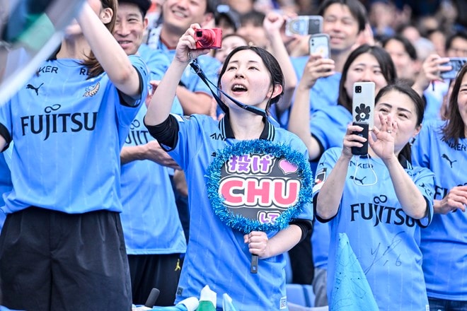 【サポーターアルバム】等々力連勝をアシストした「川崎フロンターレの試合前のサポーター写真83枚」！ 2万2070人が駆け付け圧巻の応援見せた「川崎フロンターレーセレッソ大阪」の画像037