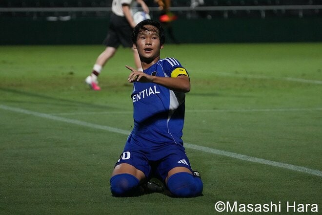日本の原石がプレミア強豪と真剣勝負！ 決勝ゴールに吠える礒部怜夢！中村俊輔＆山田直輝、パトリックの息子…現地カメラマンの厳選ショット【U-15 Jリーグ選抜vsリバプールFC U-15】激闘PHOTOギャラリーの画像008