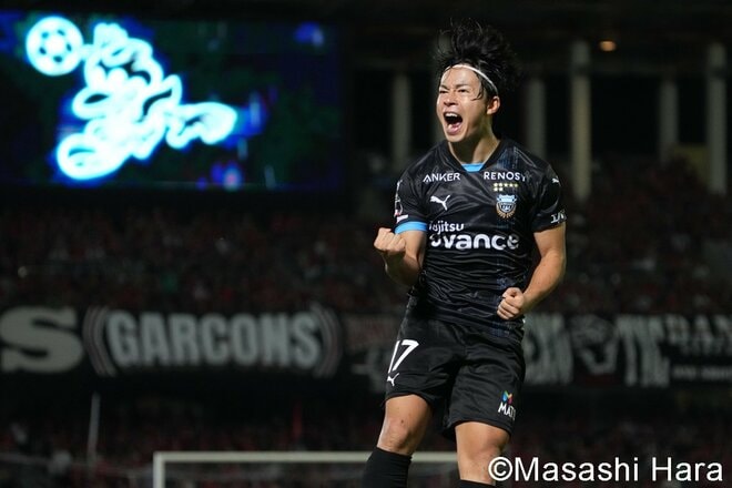 4戦連続ゴール中の｢川崎17番｣が終了間際に勝ち越し弾、直後のFKを｢浦和10番｣が決めて同点に！ 激闘を制したのは【川崎フロンターレvs浦和レッズ】激闘PHOTOギャラリーの画像006