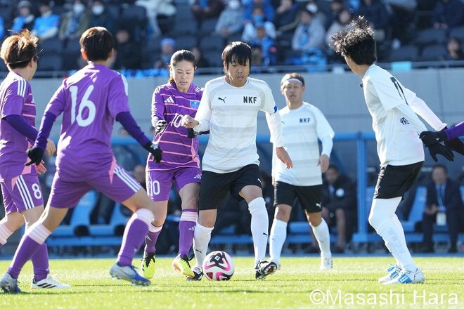 中村憲剛引退試合｢川崎フロンターレ最後の日｣激写　澤穂希、吉田沙保里、息子も参戦！盟友・高原直泰2ゴール、代表SB内田篤人＆長友佑都マッチアップ、最後はイケメン谷口彰吾のお茶で｢アガリ」の画像002