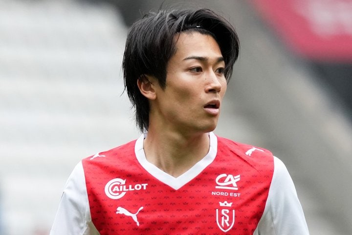 ｢敬斗冷静すぎだぜ!!｣Sランス中村敬斗が鮮やか先制弾！ 2年連続の2ケタ得点到達に｢この決定力ほんと頼もしい｣｢早く5大リーグへ｣