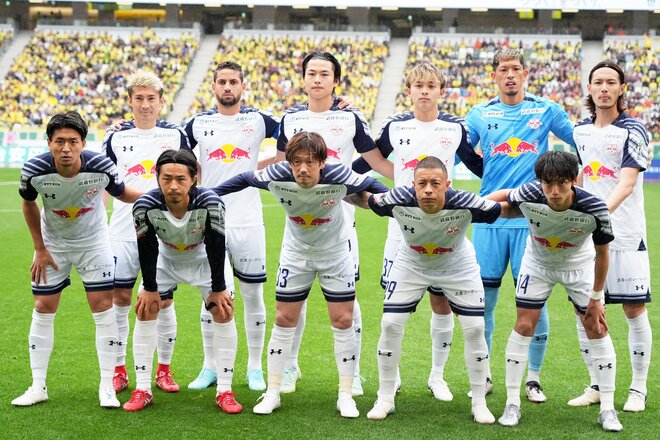 開始5分の背番号10の先制ゴールで幕開け！雨天の国立での1位と3位の上位対決はアウェイチームに軍配【ジェフユナイテッド千葉vsRB大宮アルディージャ】PHOTOギャラリー27連写の画像004