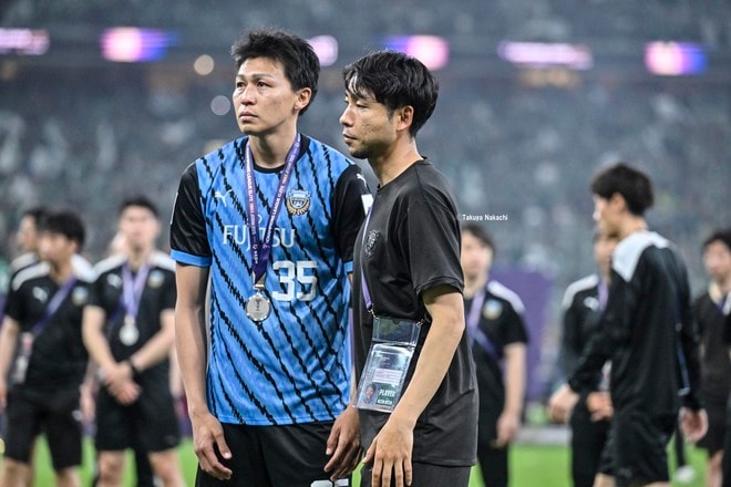 【川崎フロンターレアルバム】小林悠、大島僚太、ジェジエウ、宮城天らACLE決勝を見守った写真23枚！ ヴェロン、神橋良汰、土屋櫂大、野田裕人、クンヒョンも収録「アル・アハリー川崎フロンターレ」の画像021