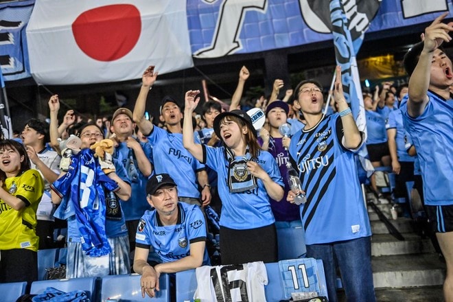 【サポーターアルバム】水曜開催の横浜FC戦に2万人が駆け付けた川崎フロンターレのサポーター写真47枚！ 勝利後の笑顔ショット「川崎フロンターレー横浜FC」の画像014