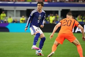 ｢何も見えなかったw｣鎌田大地がオランダ戦で試合中に空を見上げていた理由は？｢落ちまで完璧すぎる笑｣｢冷静だなw｣｢鎌田らしすぎて好き｣現地インタビューが話題の画像