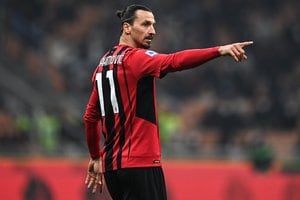 「ライオンの月曜日だ」ズラタン・イブラヒモヴィッチが「常軌を逸した腹筋運動」を披露!「本当に40歳なのか」と称賛相次ぐ!【動画】の画像