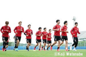 【日本代表】長友佑都「圧倒的な太もも」見せつけ『長友塾』開催【6月8日トレーニング】PHOTOギャラリー「ピッチの焦点」の画像