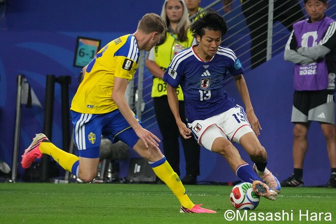 【W杯】現地カメラマンが捉えた第3戦！堂安律の献身、前田大然の歓喜、中村敬斗の苦悩、長友佑都の雄姿…激闘を経て王国ブラジル撃破へ【日本代表vsスウェーデン代表】激闘PHOTOギャラリーの画像010