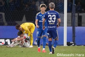 明暗分かれた国立決戦！ 無傷の3連勝と泥沼の3連敗…新天地デビューの2人！西村拓真の咆哮！そして両指揮官の抱擁が物語る激闘【FC町田ゼルビアvs浦和レッズ】激闘PHOTOギャラリーの画像