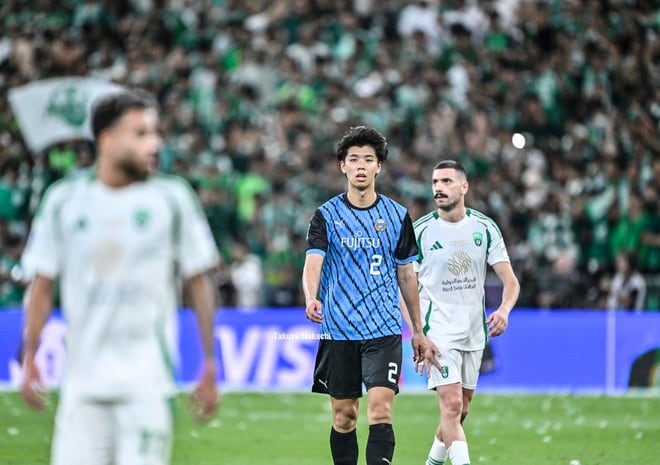 【川崎フロンターレアルバム】ACLE決勝での高井幸大の写真41枚！ フル出場も敗れ、試合後には涙を見るなど悔しさを露わに「アル・アハリー川崎フロンターレ」の画像012