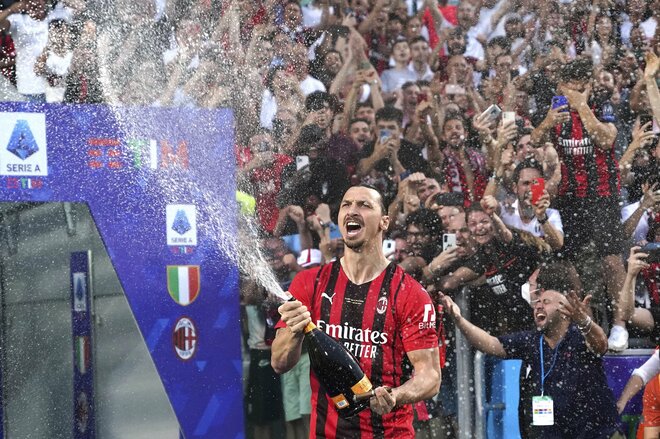 「40万いいね」!! ACミランに所属するサッカー・スウェーデン代表ズラタン・イブラヒモビッチの驚異の肉体美が超話題! 「神様の銅像!?」と超話題となった40歳「鉄人FW」の「肉体美画像」とは?【画像】の画像