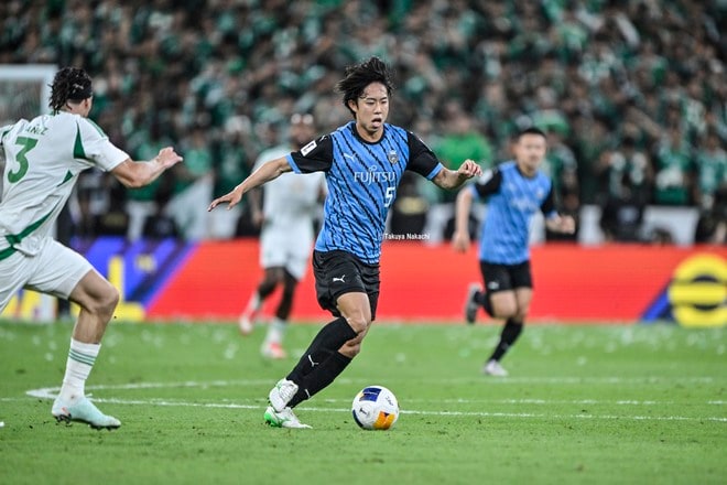 【川崎フロンターレアルバム】ACLE決勝で両SBとして奮闘した佐々木旭の写真40枚！ 試合後に見せた放心状態が表す、すべてを注ぎ込んだ姿「アル・アハリー川崎フロンターレ」の画像021