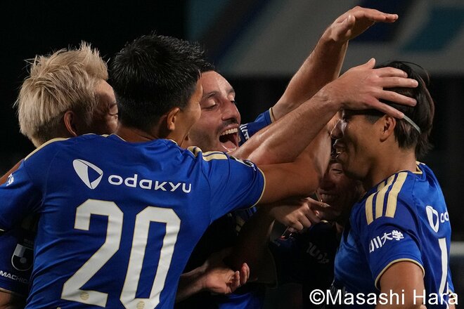中2日で町田が驚異の3発快勝！ 古巣相手に“初ゴール”のMFが躍動＆先制のテテ・イェンギが歓喜！ 攻撃をけん引した相馬勇紀のお茶目な一面 【FC町田ゼルビアvsアビスパ福岡】激闘PHOTOギャラリーの画像006