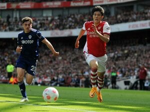 冨安健洋、初の左SB起用も海外メディアから｢絶賛の嵐｣!!アーセナルが10人のリーズに勝利でチャンピオンズリーグ出場に大きく前進!最高評価のメディアも!?サッカー日本代表DFへの｢評価｣とは?【動画】の画像