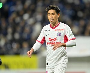 「コラボでかすぎ」世界の“トム×シンジ”共演、映画『M:I』コラボビジュアルに「トムの隣はあかんて。。。」と本人嘆き！「誰パロディ作ったんって思ったら公式！」の声の画像