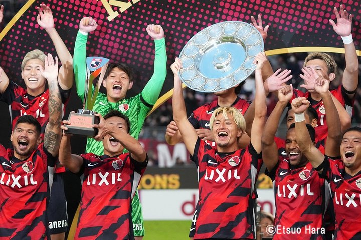55万人観戦の｢新開幕｣J1！ゴールラッシュに熱狂も…ACL出場クラブを襲う｢最初の難関｣【前人未到の｢Jリーグ＆ACL2冠｣へ！史上最多J6チームの挑戦】(1)