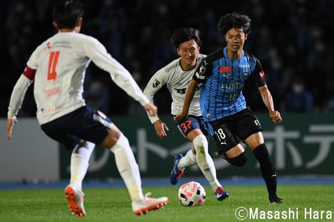 取材カメラマンが選ぶ2020年「J1ベスト選手」(2) MF編「ボールを持てば空気が変わる」2020年Jの象徴の画像