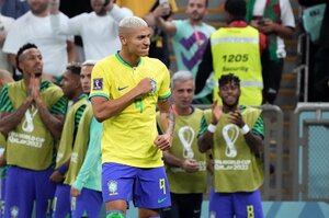 ｢魔法みたいなパス回し｣サッカーブラジル代表がカタールワールドカップ・韓国戦で見せた｢華麗パスワーク」からのファインゴールが話題! リシャルリソンの圧巻ボールキープから始まった「至高の崩し」の画像