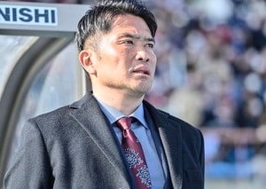 「大好きだよ、こういうの」鹿島アントラーズ・岩政大樹監督が見せた「歓喜のリアクション」が話題！ ベンチでの喜び爆発に「この一緒に戦ってる感じが最高」の声の画像