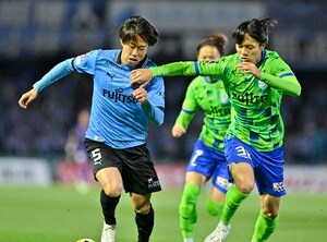 神奈川ダービーに挑むも湘南、後半２失点で完封負け。鈴木章斗、福田翔生ら先発に小田裕太郎ら途中出場も川崎の堅守崩せず「川崎フロンターレー湘南ベルマーレ」【試合アルバム】の画像