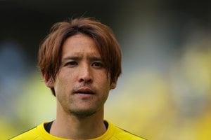 【J2生き残るのは…？】元日本代表MF細貝萌、残留を争う群馬入団で語った言葉「地元のクラブの歴史に加わることができるのを非常に光栄に思います」【戸塚啓のJ2のミカタ】(2)の画像