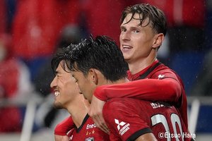 【浦和レッズVS柏レイソル】キャスパー・ユンカー「我々はよいチームになる」浦和レッズが前半4点、後半1点のゴール・ショー！　原悦生PHOTOギャラリー「サッカー遠近」の画像