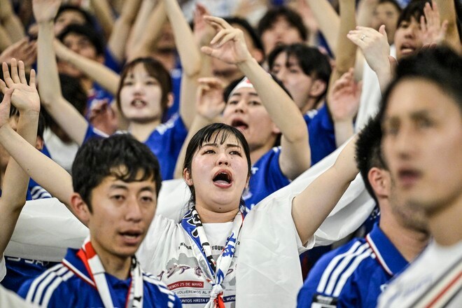 【サポーターアルバム】「横浜F・マリノス―アル・ナスル」サウジアラビア・ジェッダに約700人駆け付け、チームに声援送る！ 現地撮影66枚のサポーターPhotoの画像003