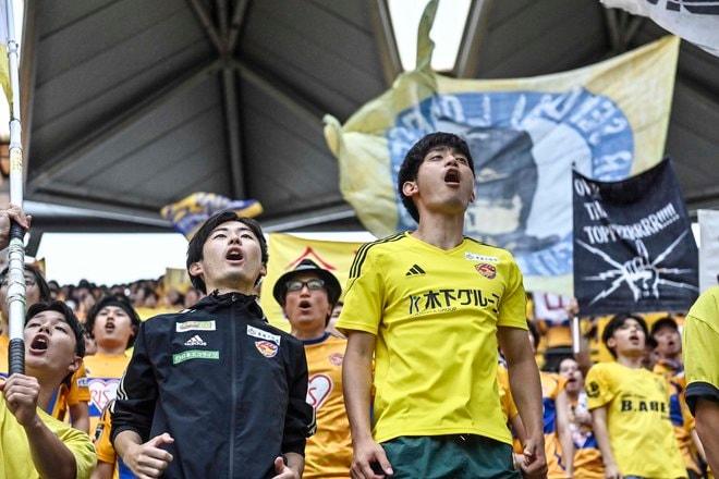 【仙台サポーターアルバム(2)】雨の試合に2000人！ 現地撮影した「ベガルタ仙台のサポーター写真99枚」！「ジェフユナイテッド千葉ーベガルタ仙台」の画像093