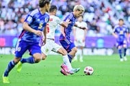「似合い過ぎだね。板についてる」サッカー日本代表DFの「かまぼこ大使」姿に絶賛の嵐！「こんなに法被が似合うサッカー選手そうそうおらんで」「滲み出る本職感」などの声の画像