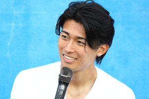 ｢助手席に乗れる人がうらやましい｣中村敬斗×BMW、彼女目線スペシャルショット公開！ブランド・フレンド就任で｢今まで以上のイケメン度｣｢なんちゅーかっこよさや｣の画像