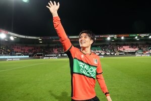 「ナイスヘッド!!」オランダ移籍1年目で早くも公式戦2ケタ得点到達の小川航基に日本代表待望論！「ようやく呼ばれるんですね」「綺世と2トップ見たい」などの声の画像