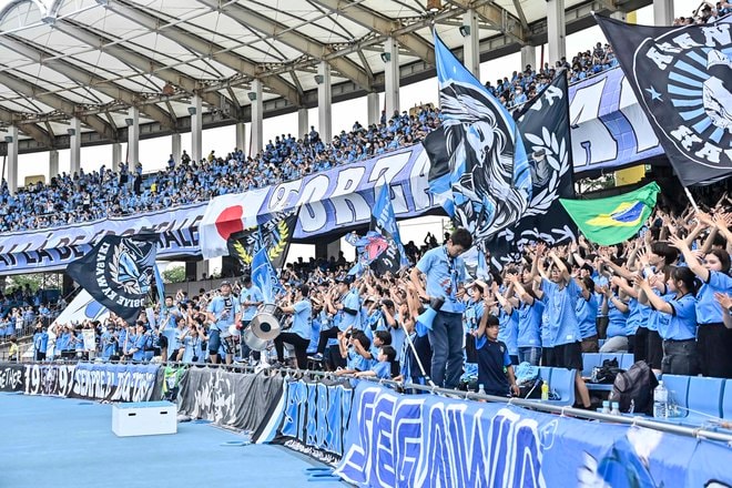 【サポーターアルバム】完封勝利後に笑顔＆万歳見せた「川崎フロンターレの試合後のサポーター写真83枚」！ ホーム連勝を熱狂的サポート「川崎フロンターレーセレッソ大阪」の画像056