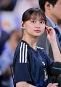 「ユニフォーム姿でポニテ可愛い!!!」影山優佳が披露した「森保ジャパン ロングスカートコーデ姿」が「ピッチに舞い降りた天使」と話題に！「可愛すぎて元気でた」の声の画像010