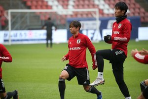 直前!日本代表戦(3)SB安西幸輝「あの２人を追い越したい」“引退・内田篤人”を受け継ぎ巨人に挑むの画像