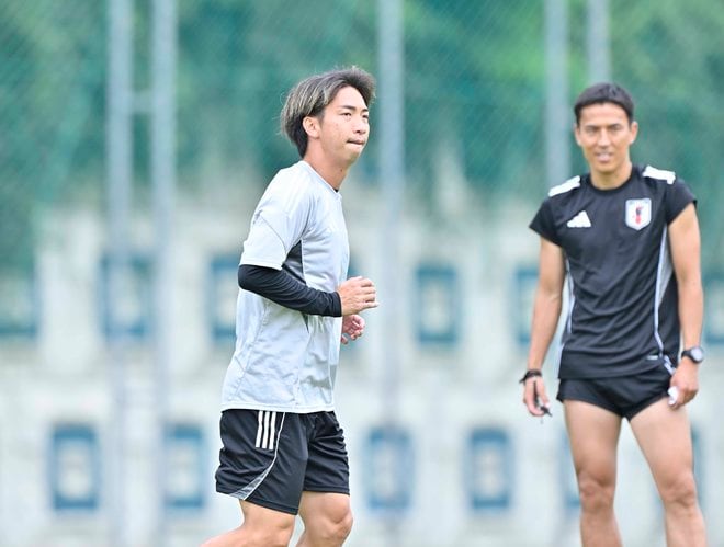 【サンフレッチェ広島「E-1」アルバム】J1広島に所属する日本代表5選手の13日＆14日の練習写真46枚！ジャーメイン良、中村草太、川辺駿、田中聡、荒木隼人、大迫敬介の現地写真の画像014