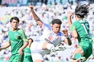 【J2「大記録」】12位・熊本が横浜FCをアウェイで撃破した「必然」!首位クラブを圧倒した攻撃力「アディショナルタイムの“3つのワンタッチ決勝点”」!!【戸塚啓のJ2のミカタ】(1)の画像