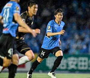 「めっちゃかっこよすぎて」川崎フロンターレ・脇坂泰斗がコンサドーレ札幌戦後に見せた「キュンです」に続く「胸キュン姿」の画像